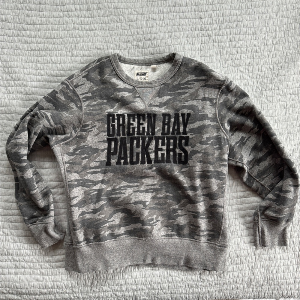 AE Tailgate Green Bay Packers Camo Sweatshirt XL